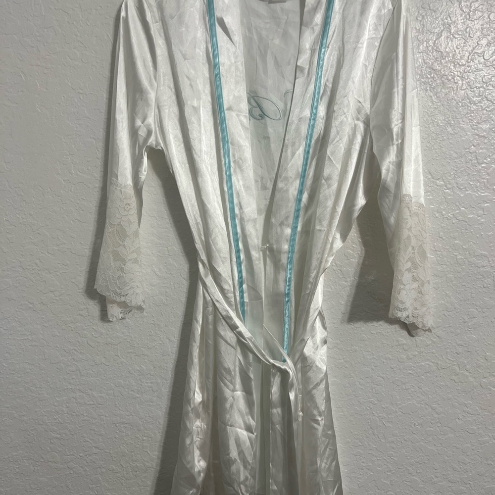 Linea Donatella Intimate  Womens Size L Wrap Robe Long Sleeve Soft Tie #197 NWOT